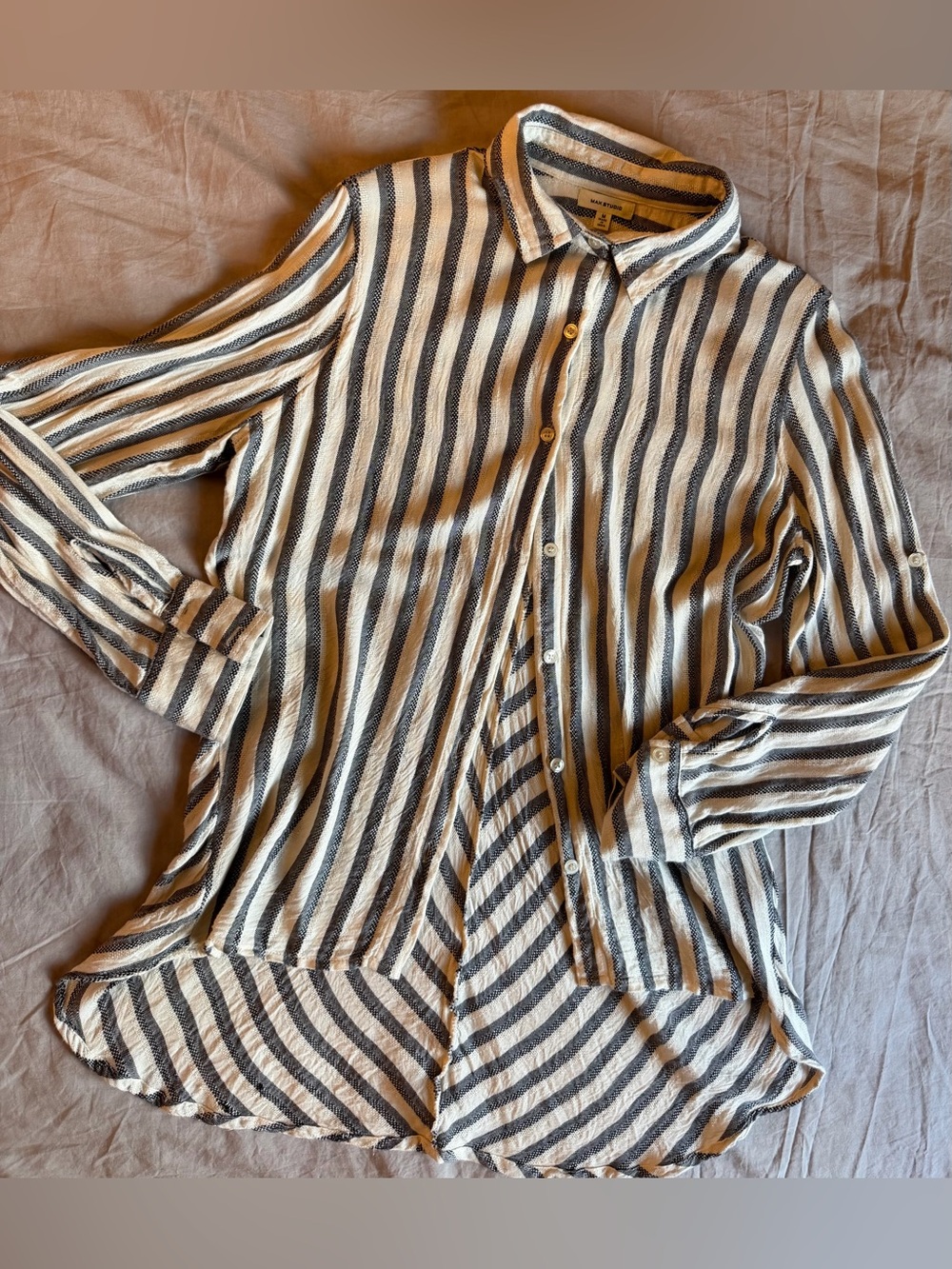 Size M Max Studio perfect button down Fall shirt